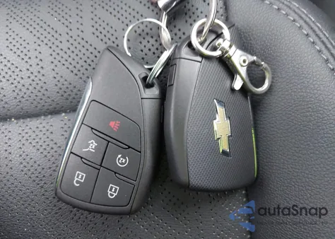 2025 Chevrolet Equinox Awd Lt from USA, damaged, VIN 3GNAXPEG8SL168612